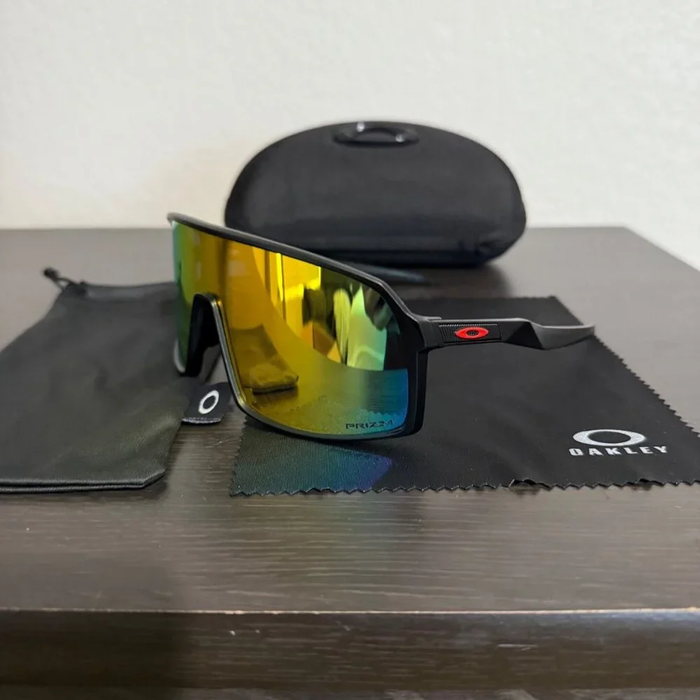 OO9406  Oakley SUTRO Black Matte Frame - Picture 2 of 7